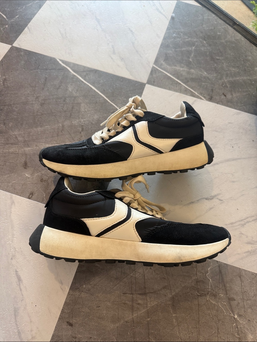 Women’s Black and White Retro Runner Sneakers